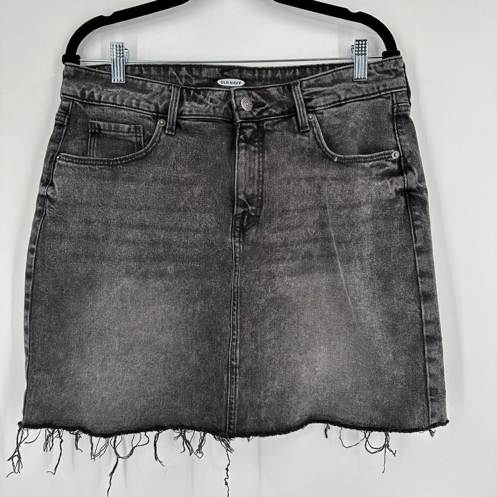 Old Navy Women's Frayed Hem Flat Front Denim A-Line Mini Skirt Black Size 12